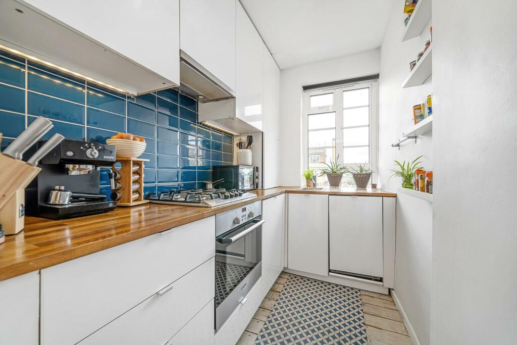 Kitchen.JPG