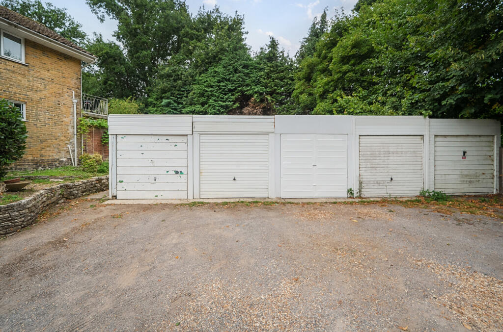 1334251-1-6894ce5...