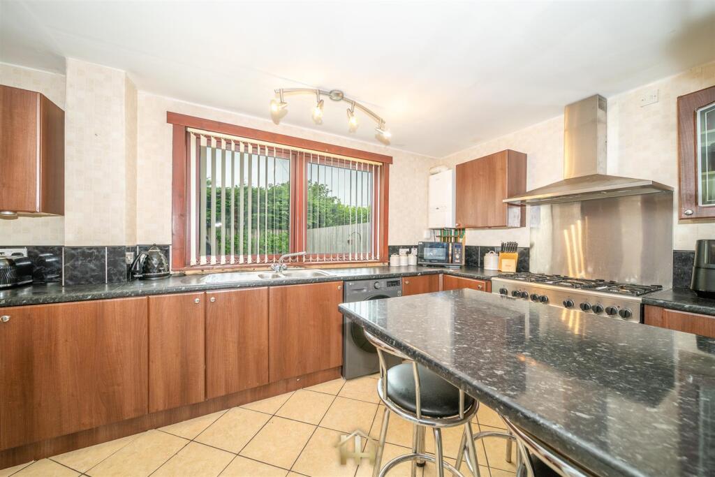 4 CASTLE CRESCENT FRIOCKHELM DD11 4TF EDIT (9 of 4