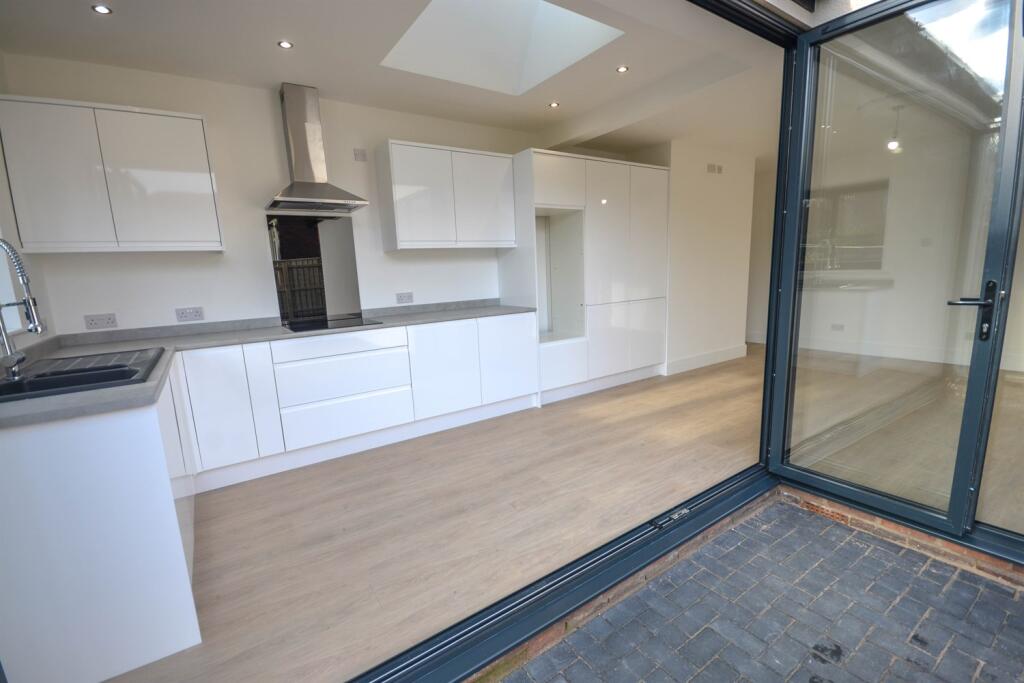 Open Plan Kitchen Lo