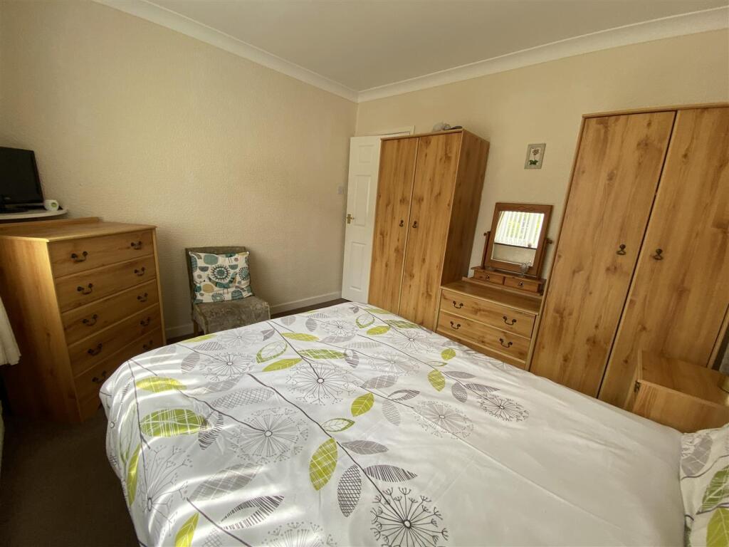 Bedroom no.2 front double: