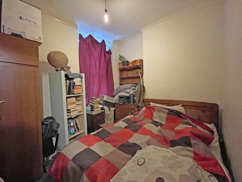 Salisbury Road 94b - Bedroom.jpg