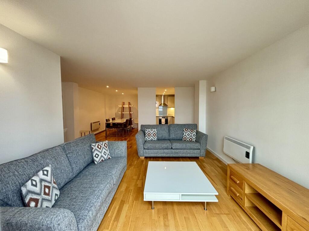 Open Plan Living / Kitchen