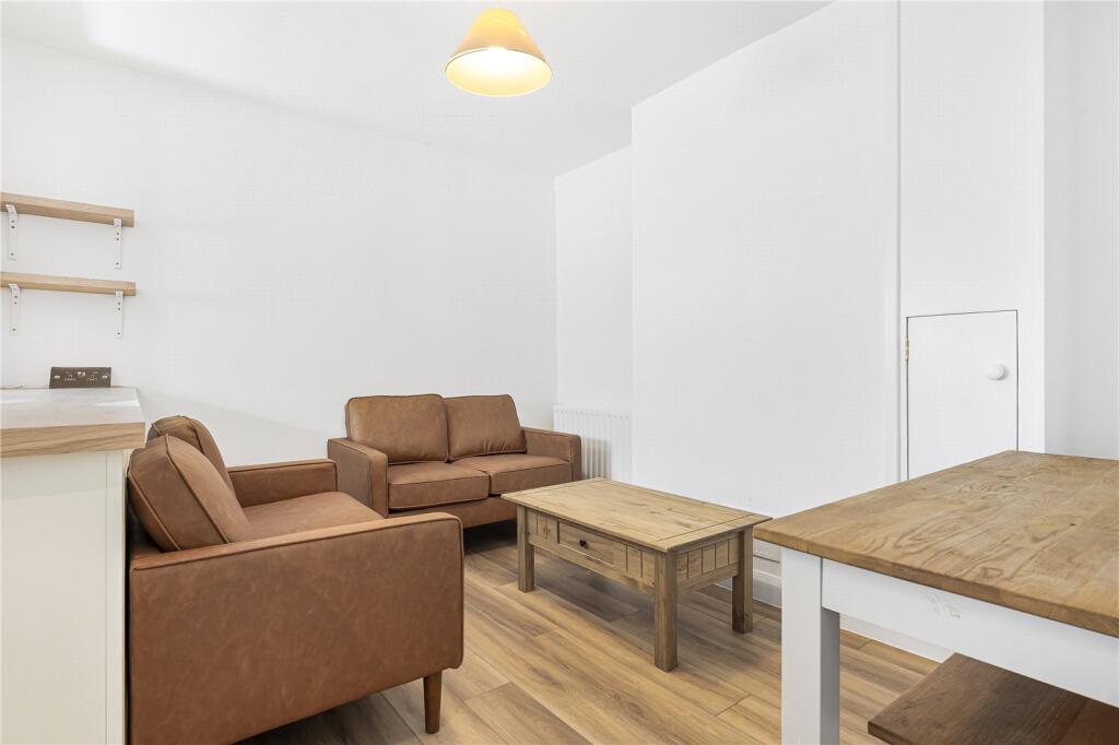 Kitchen/ Dining