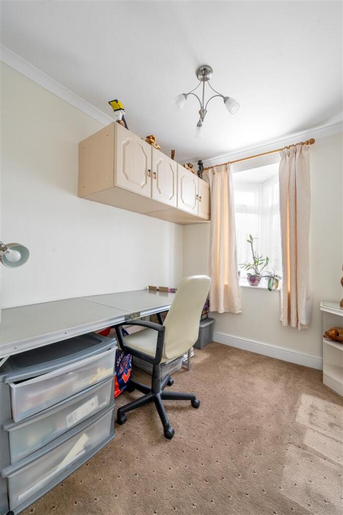 Coolgardie Avenue E4