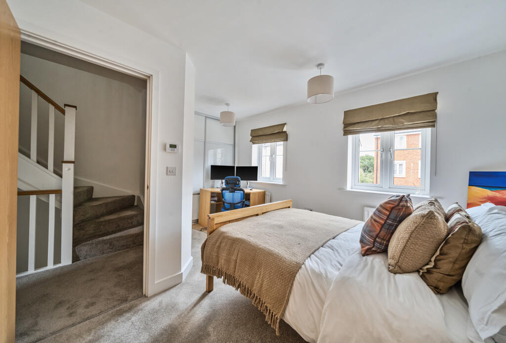 1362746-15-68e7b7...