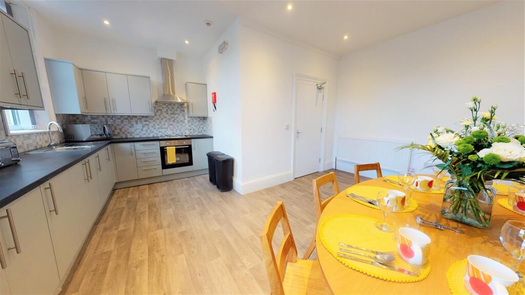 61-Kirkgate-Kitchen-11102021_154716.jpg