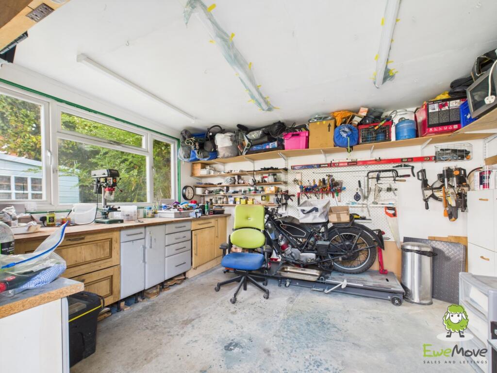 EweMove Estate Agents Basingstoke - Lavender Road 