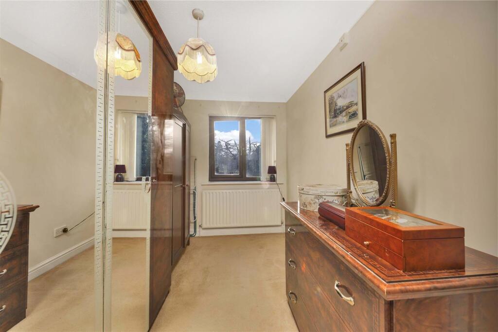 16 Bedroom Five