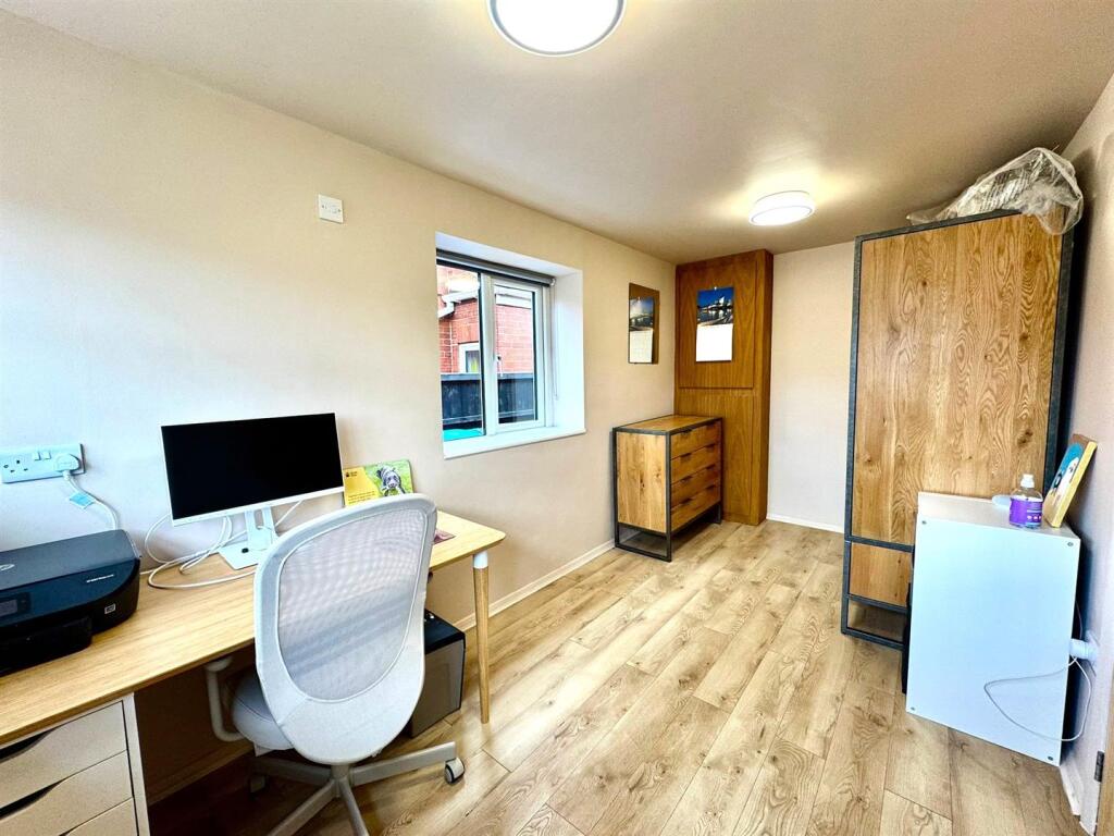 WhatsApp Image 2025-09-26 at 14.08.14 (2).jpeg