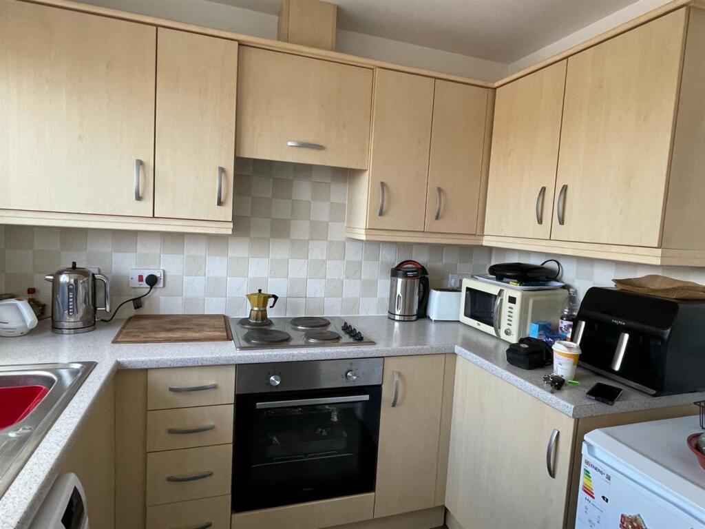 Kitchen..jpg