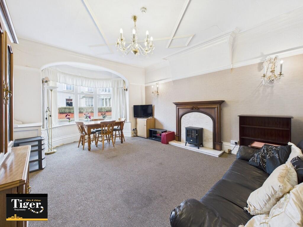 CAM03440G0-PR0270...