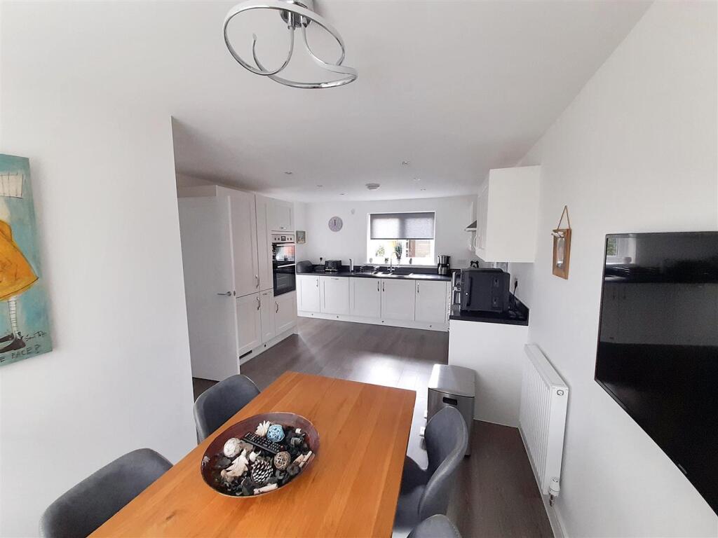 Kitchen dining room new.jpg