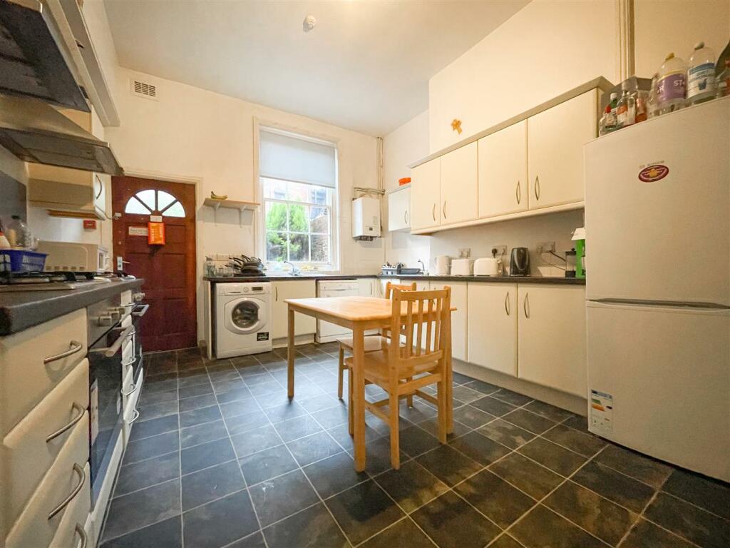 16 ASHGATE-12.jpg