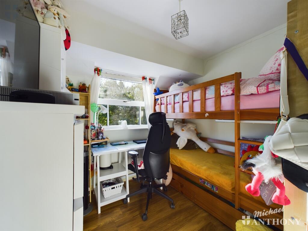 CAM03218G0-PR0367-STILL002