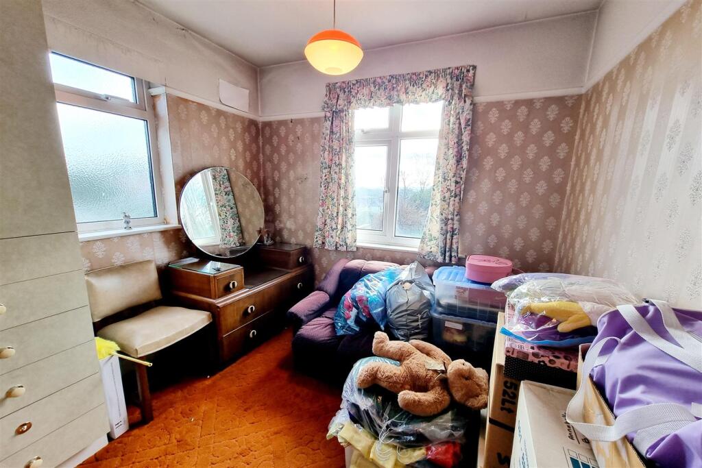 BEDROOM 3: