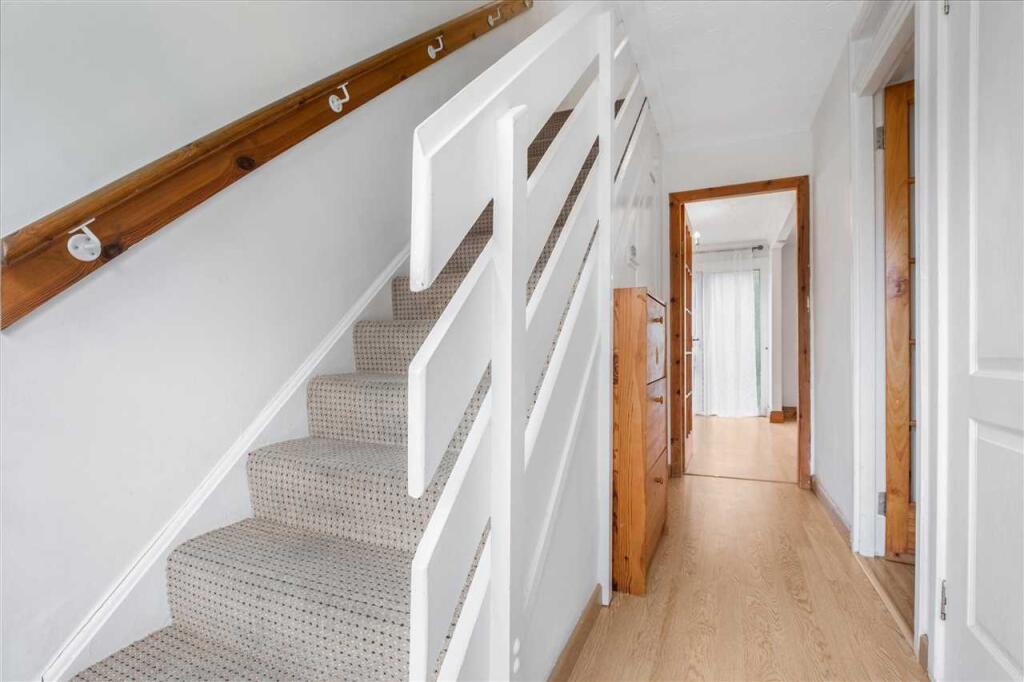 Entrance Hallway (1)