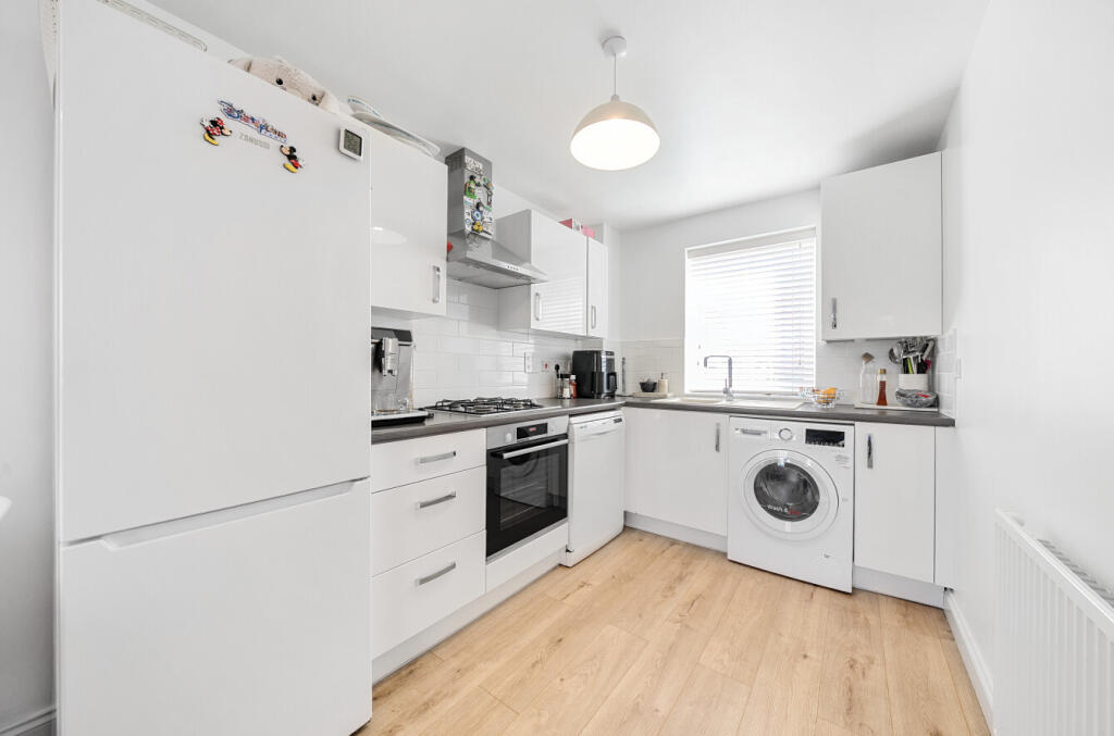 1327798-18-687a16...