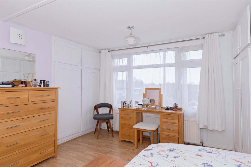 Parkfield Rd_3.jpg