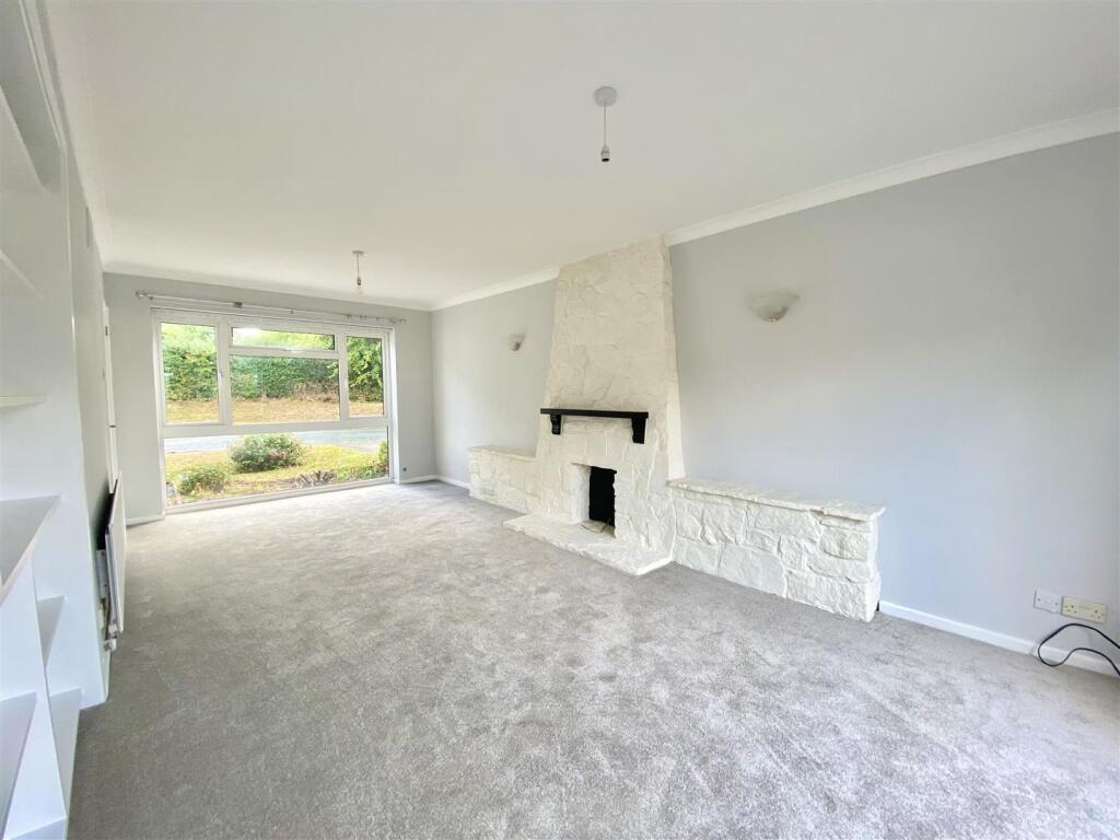 74 copthorne Park-12.jpg
