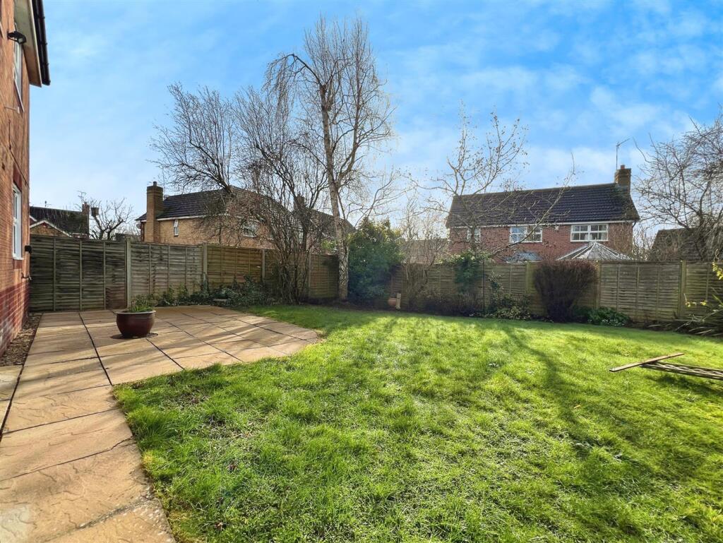 6073d65f-garden 203.jpg