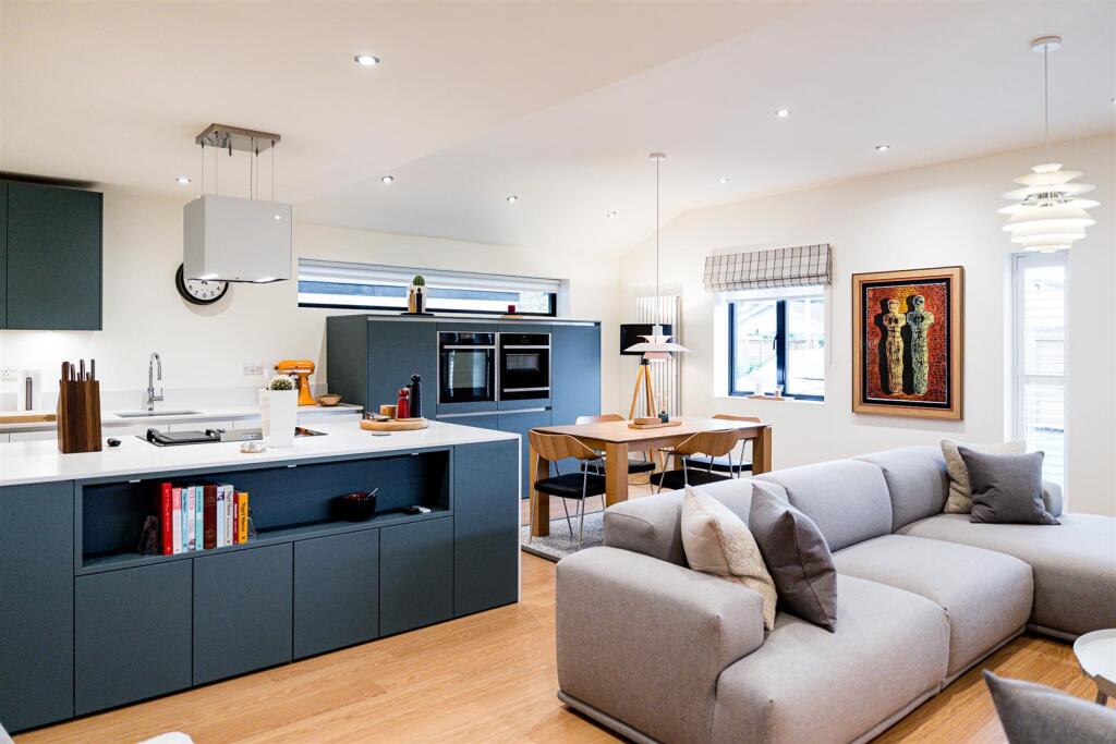 dining kitchen.jpg