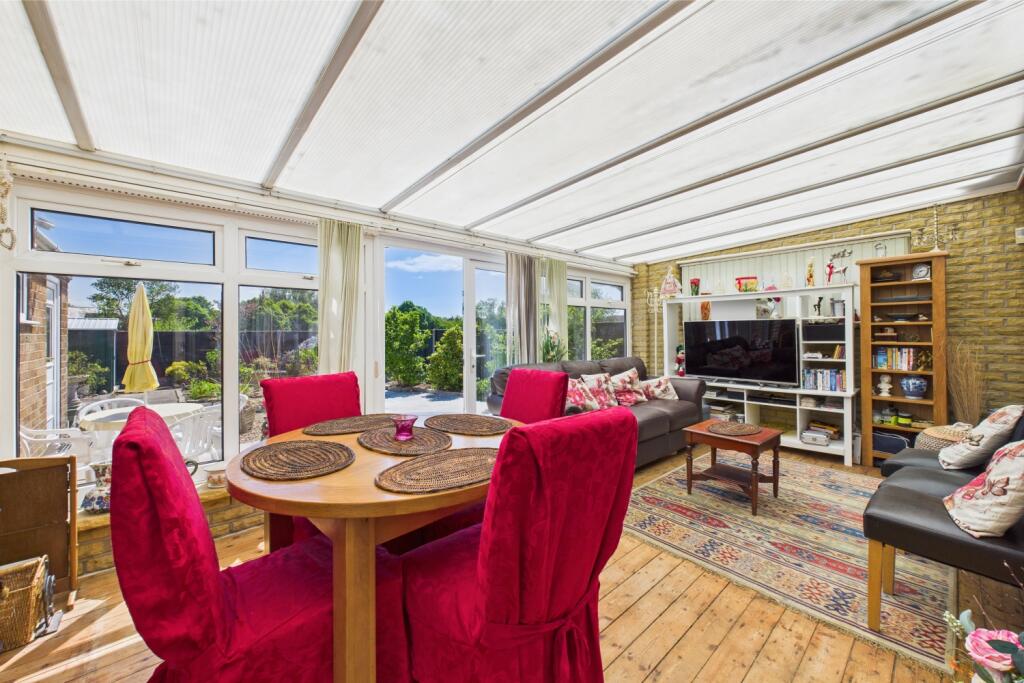 CAM03162G0-PR0265-STILL019