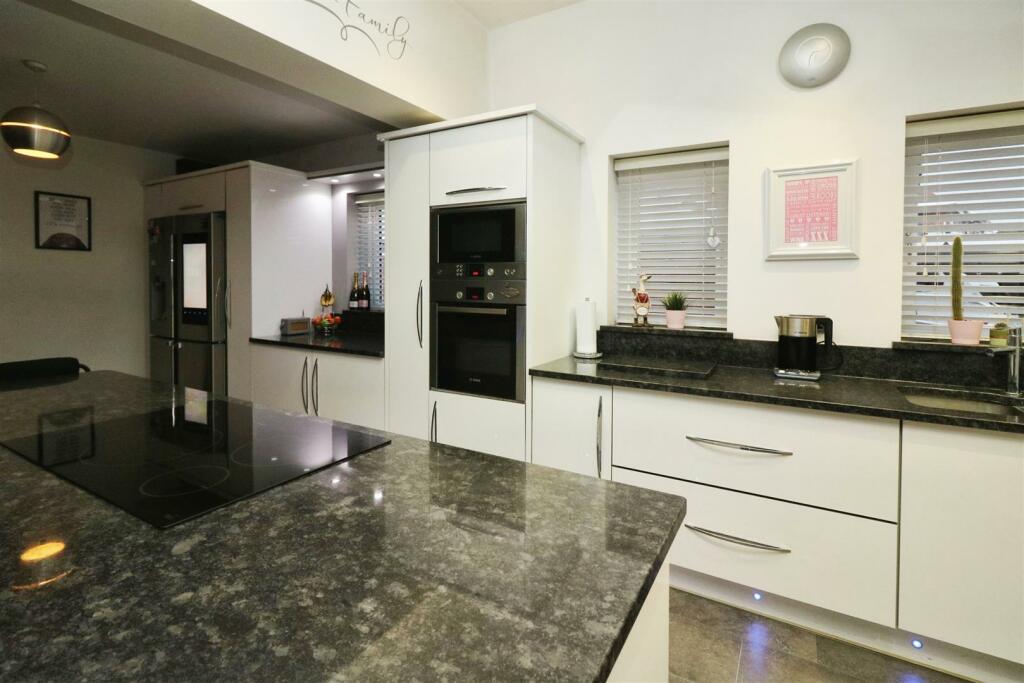 EXTENDED KITCHEN
