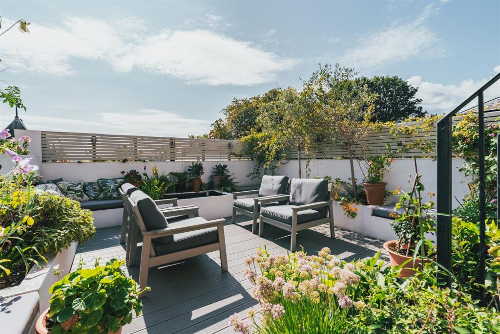 Rear Seating Terrace