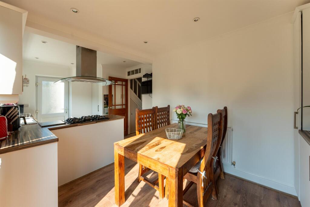 Dining Area.jpg