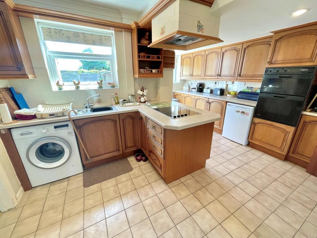 3b Fitzalan Road ...