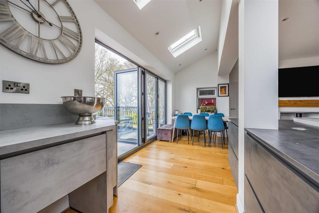 14 Boundary Way, Cosham-Small-PorticoMarketing-Sol