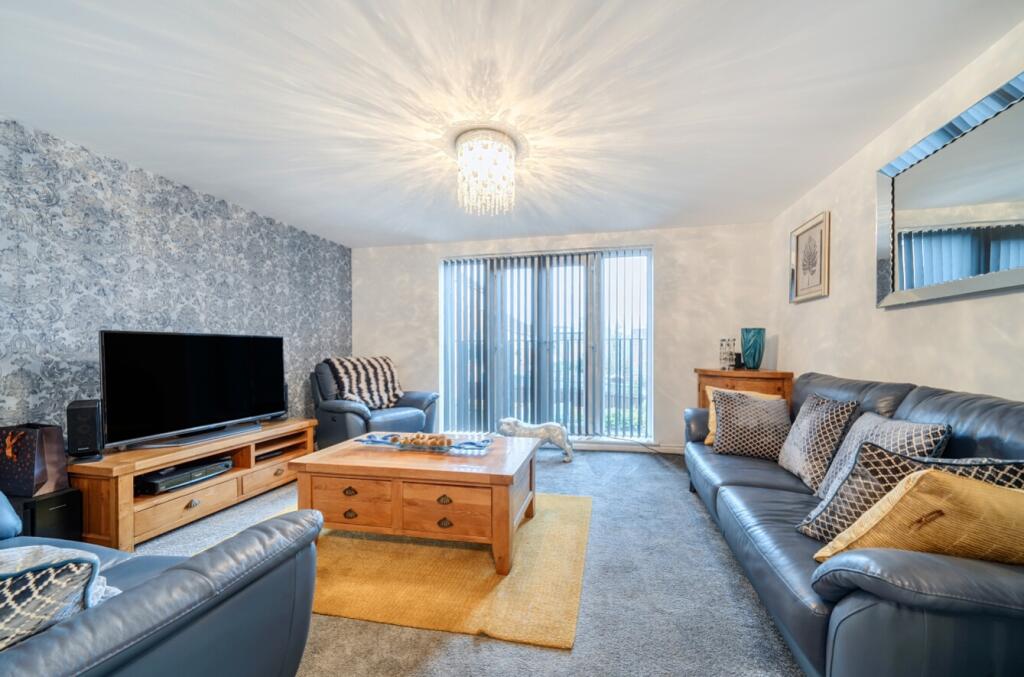 1384972-15-6928c900ef5a6