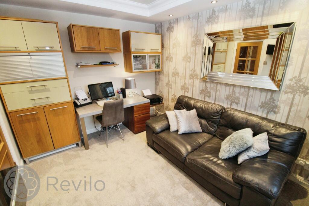Bedroom / Home Office