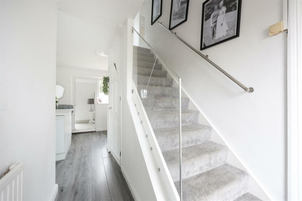 21 Allington Way 12.JPG