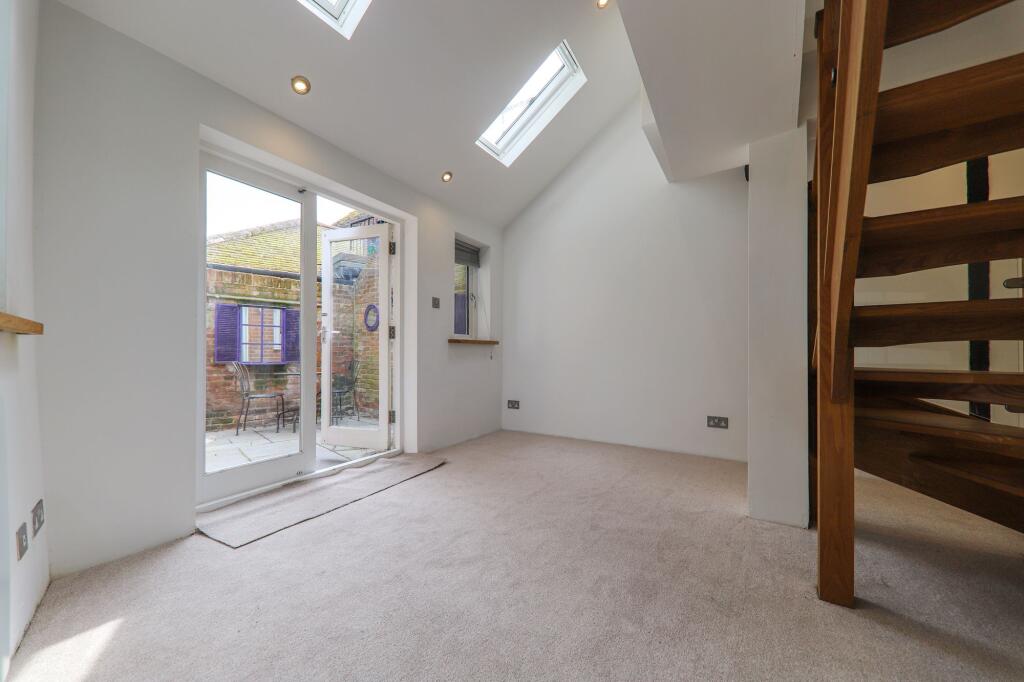 Living Room (2)