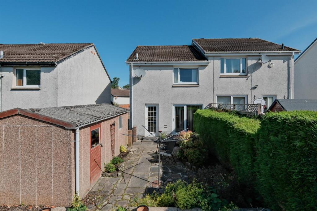 006-11 Whiteshaw Avenue, Carluke, ML8 5DF.jpg