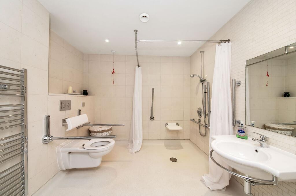 WET ROOM