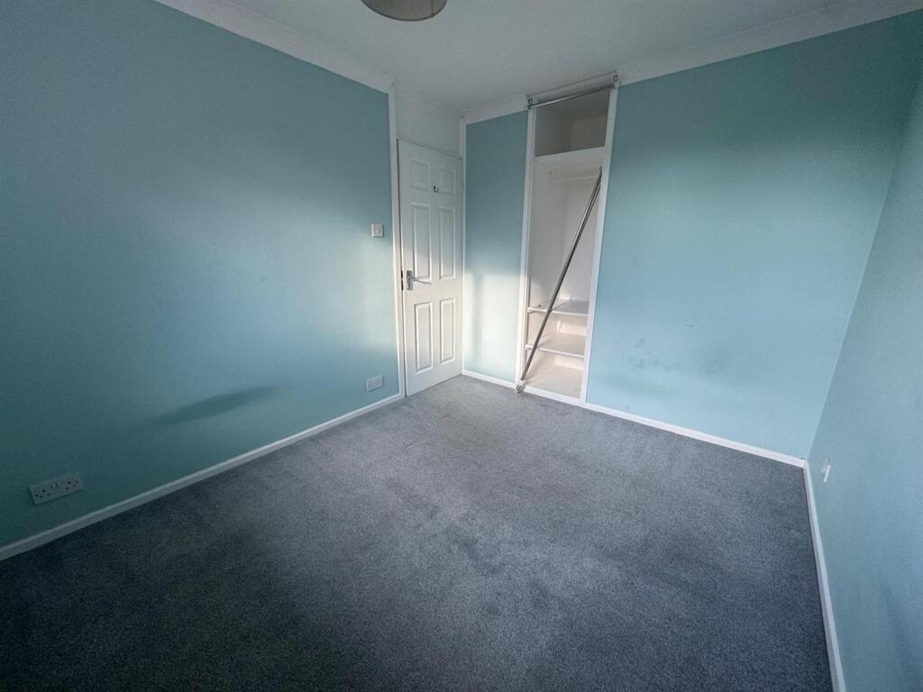 Bedroom 2 (6).jpg