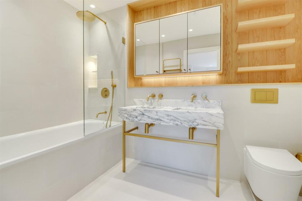 ENSUITE.jpg