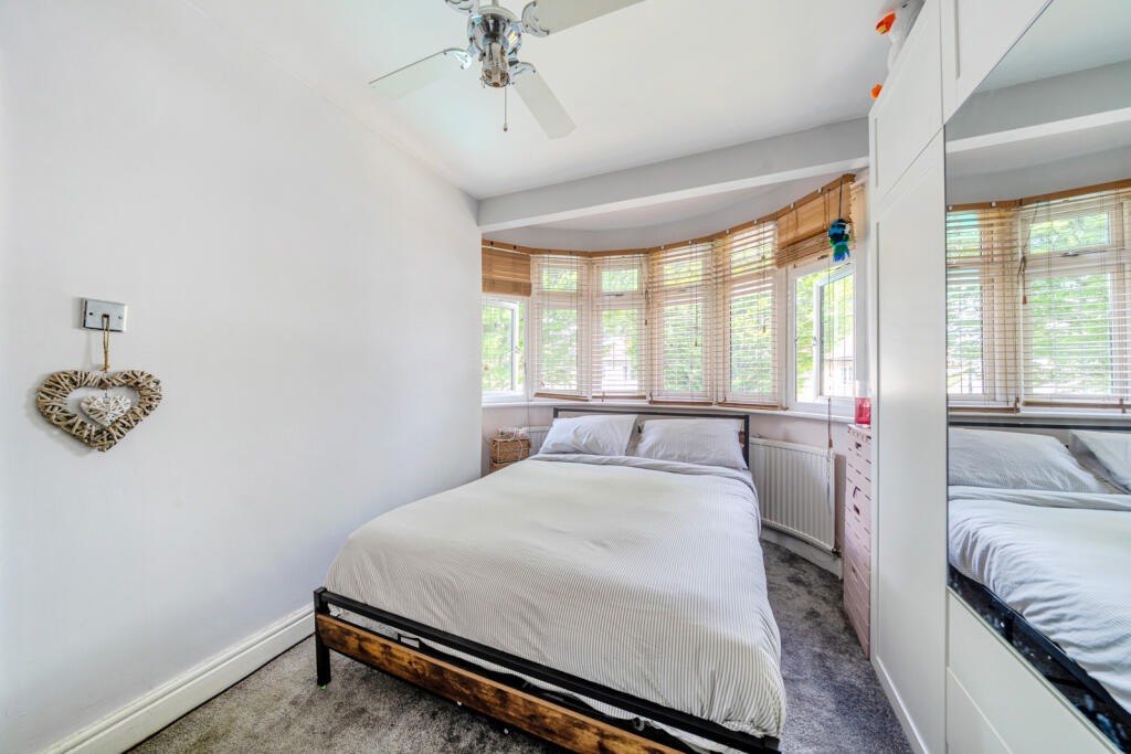 1297207-11-682b3e...