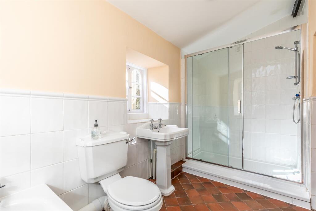 Chapel Cottage, Long Ashton Large Shower.jpg