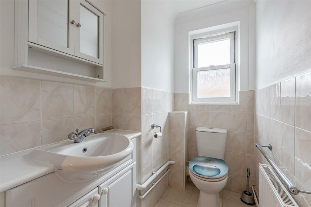 2a Burleigh Road, Addlestone, KT151pl - 6.jpg