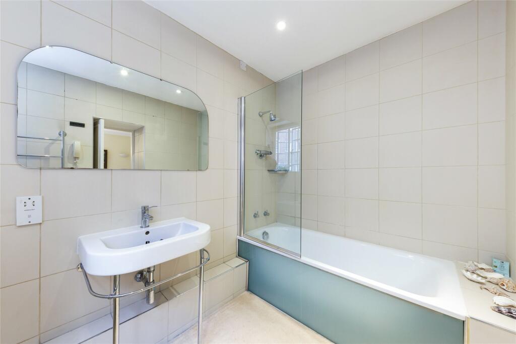 Ensuite Bathroom