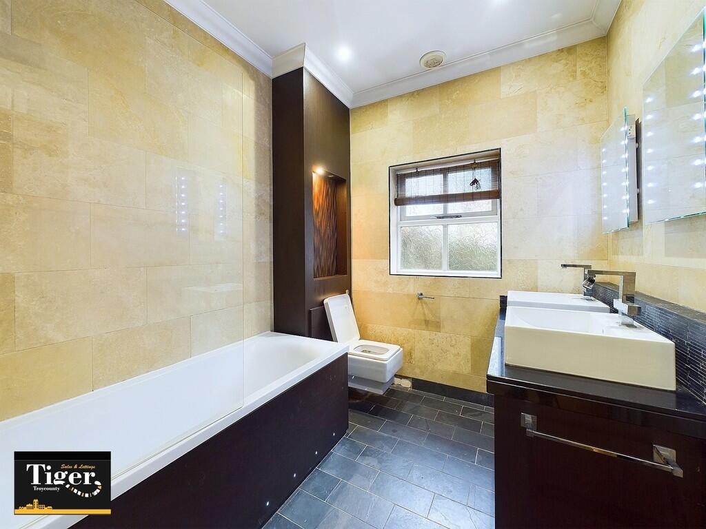 CAM03440G0-PR0242...