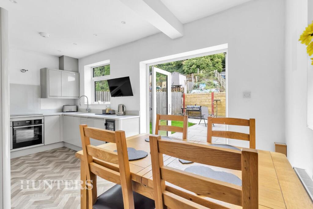 Dining kitchen