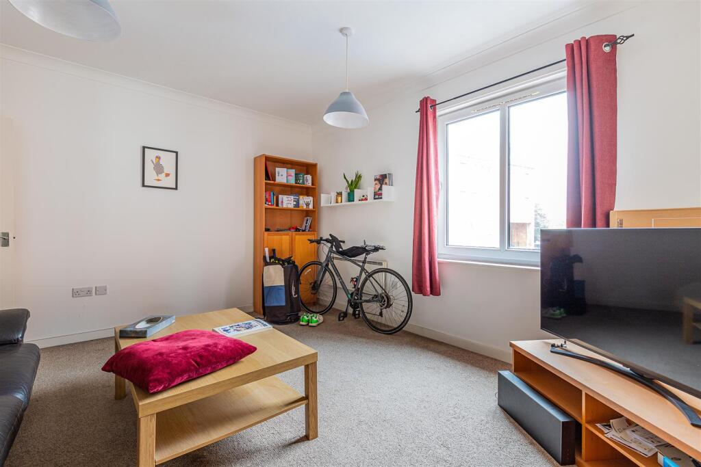 Carlotta Way 26-6.jpg