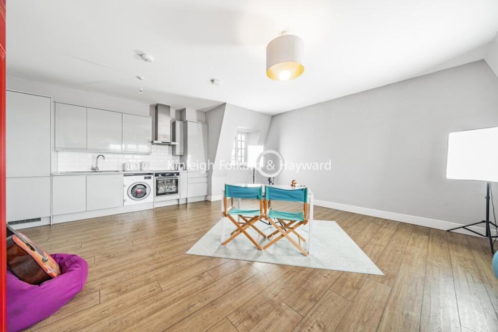 76deeab7-1a7b-408d-9