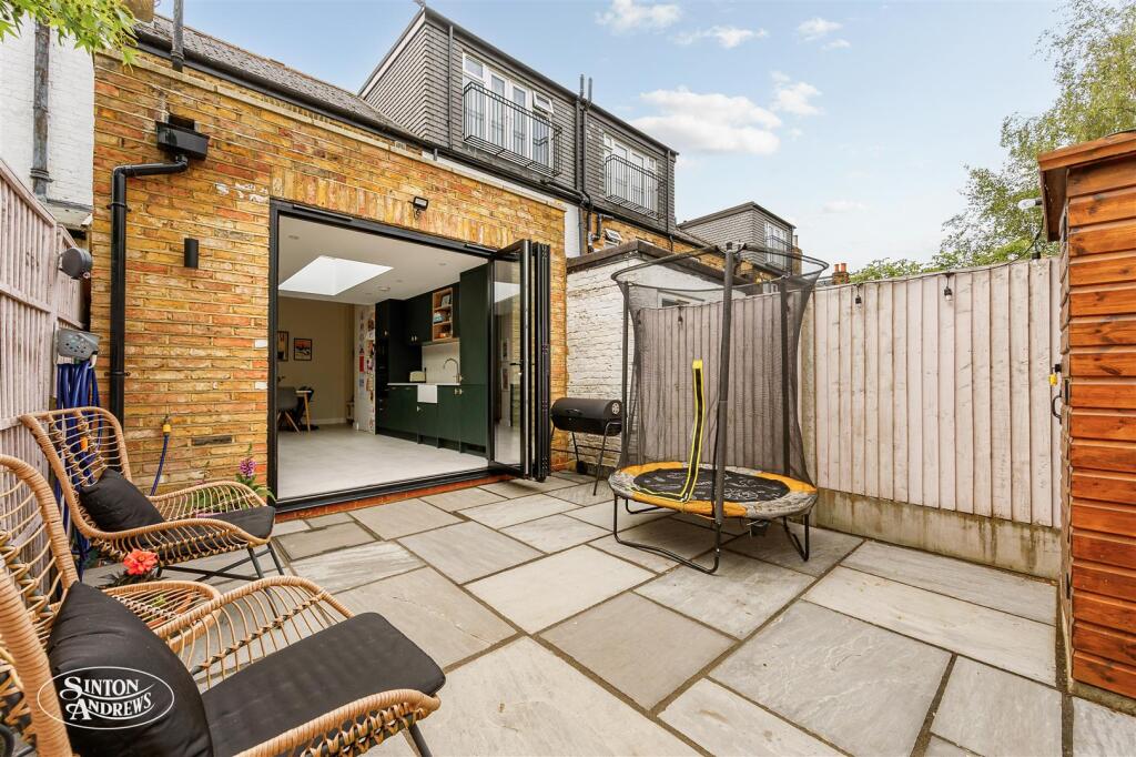 46 Ridley Avenue-10.jpg