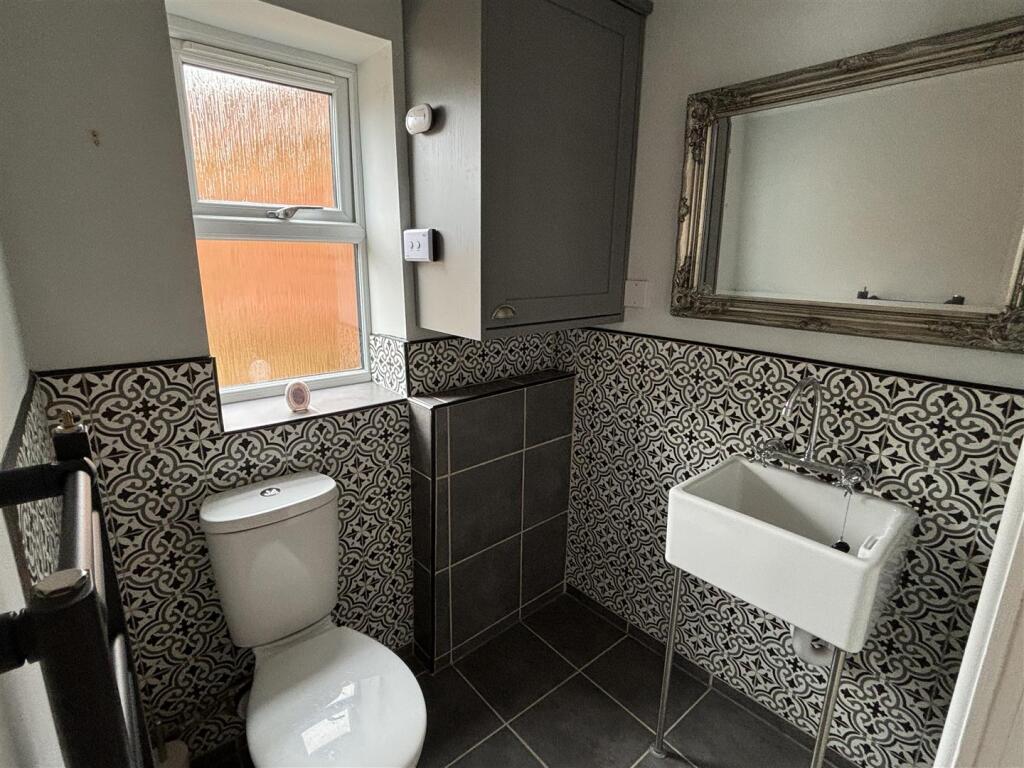 Downstairs wc